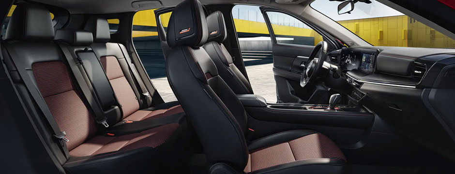 2025 Nissan Kicks Interior